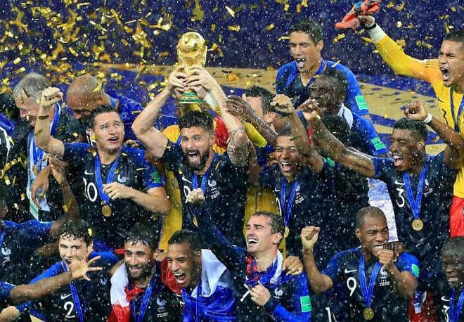 FIFA đòi World Cup 2 năm đá 1 lần, LĐBĐ châu Âu và Nam Mỹ bất bình dọa bỏ giải - 1