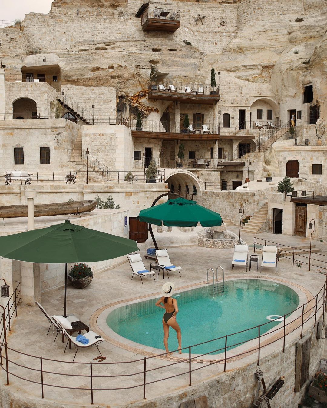 Khách sạn hang đá ở Thổ Nhĩ Kỳ 'sang chảnh' không kém resort nổi tiếng - 7