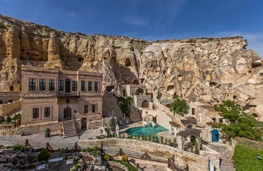 Khách sạn hang đá ở Thổ Nhĩ Kỳ 'sang chảnh' không kém resort nổi tiếng - 1
