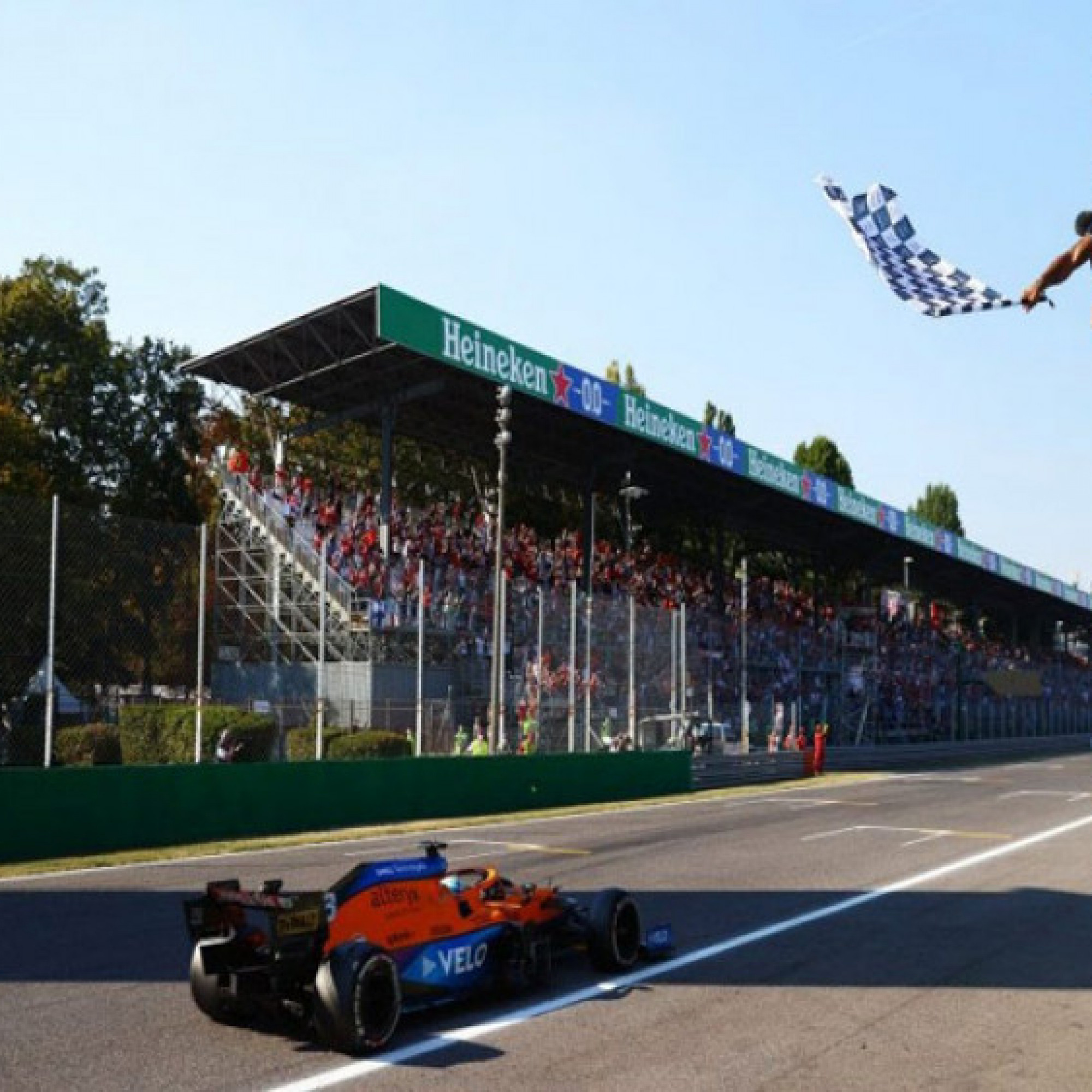 Thể thao - Đua xe F1, Italian GP: Tai nạn tại Monza mở đường cho Ricciardo chiến thắng