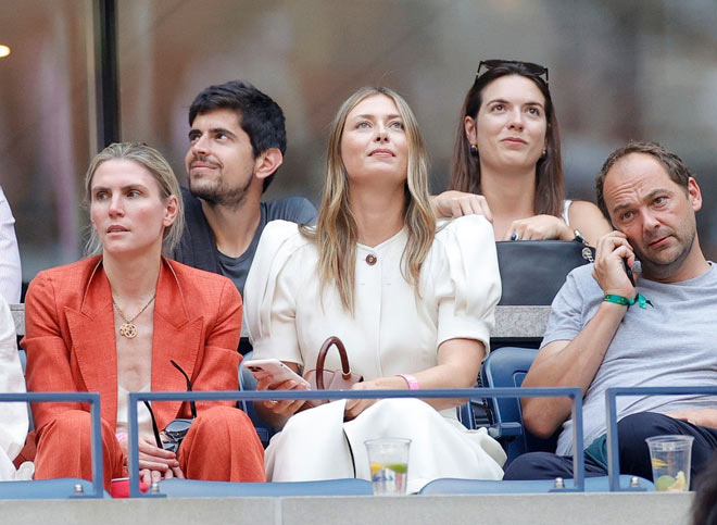 Nóng nhất thể thao tối 13/9: Sharapova quyến rũ cổ vũ Medvedev hạ Djokovic - 1