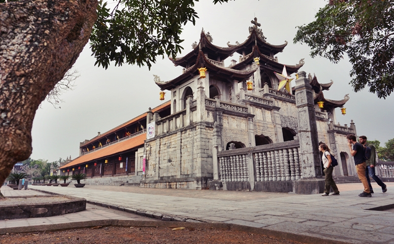 Nhà thờ đá 120 năm tuổi kiến trúc độc đáo nhất Việt Nam - 1