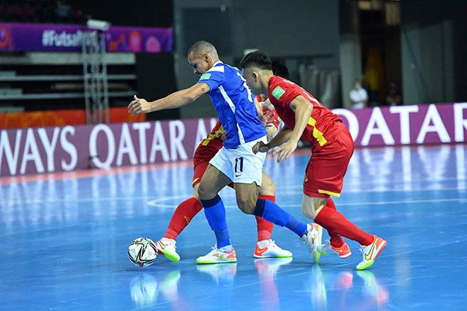 Futsal Việt Nam thua Brazil 1-9 ở World Cup: &#34;Không thể kèm được họ&#34; - 1