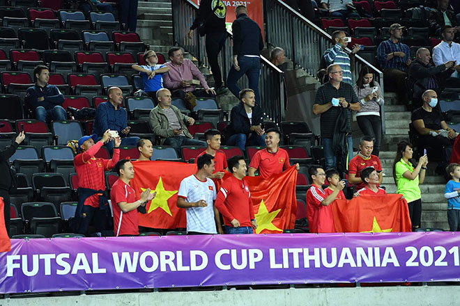 Futsal Việt Nam thua Brazil 1-9 ở World Cup: &#34;Không thể kèm được họ&#34; - 3
