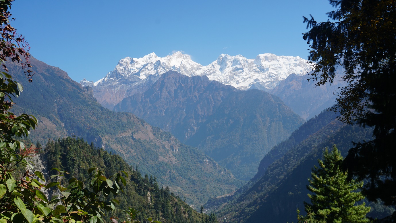 Nghề porter dưới chân dãy Himalaya - 8
