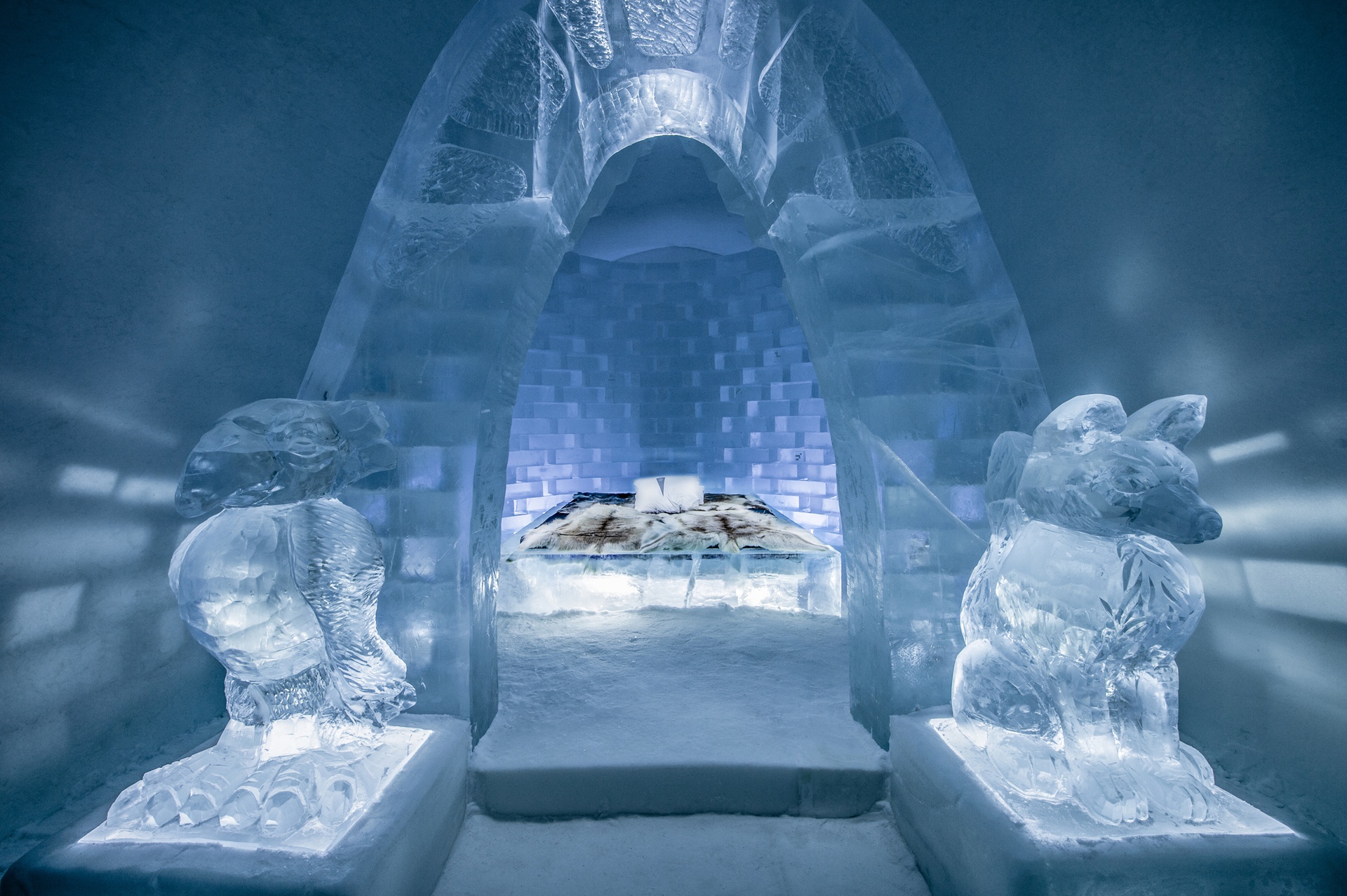 Khám phá vẻ đẹp độc nhất của khách sạn băng tuyết ở Thụy Điển - 3