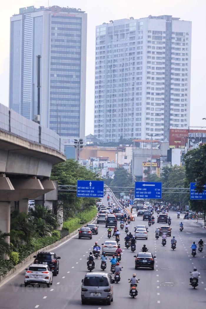 Giao thông ở Hà Nội nhộn nhịp trong ngày đầu dỡ bỏ 39 chốt kiểm soát - 11