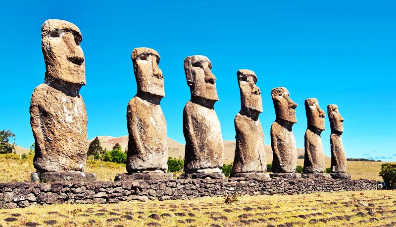 Giải mã bí ẩn về những tượng đá khổng lồ kì lạ trên đảo Phục Sinh - 2
