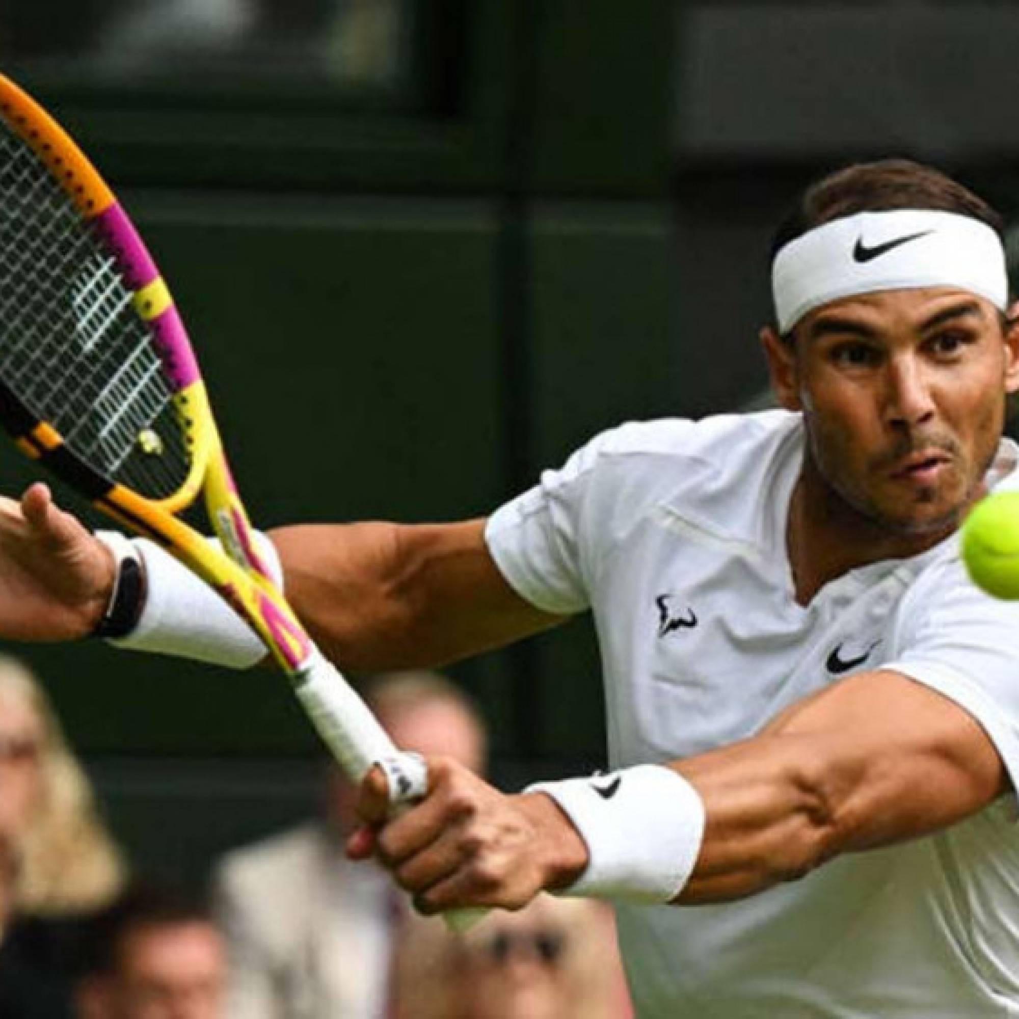  - Video tennis Nadal - Sonego: Khởi đầu áp đảo, cơn giận cuối trận (Wimbledon 2022)