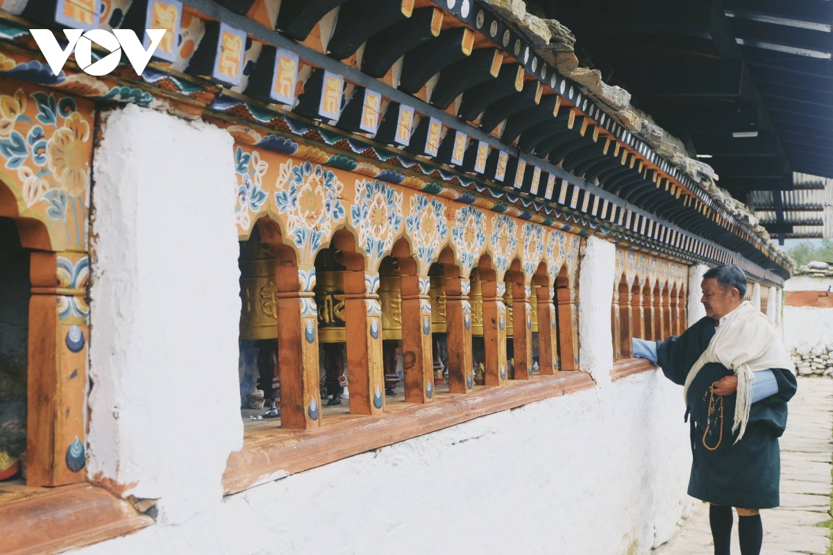 Bhutan mở cửa đón du khách trở lại với mức phí cao "ngất ngưởng" - 1