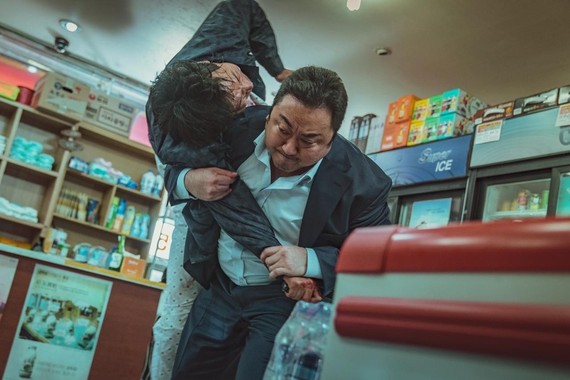 Phim ăn khách tại Hàn Quốc không được chiếu ở rạp Việt Nam vì quá bạo lực - 1