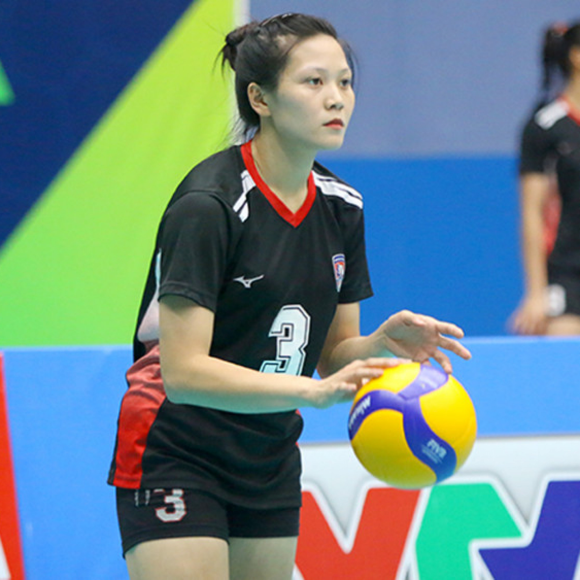 Thể thao - Hot girl bóng chuyền Thu Trang kiến tạo đẹp mắt, ngoại binh khiến Quảng Ninh lo lắng