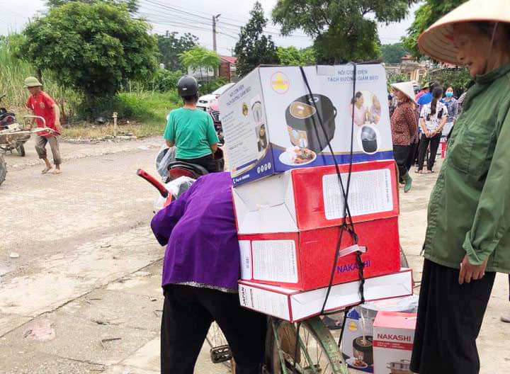 Công an vào cuộc điều tra phiên chợ “lừa” ở Phú Lương - 1