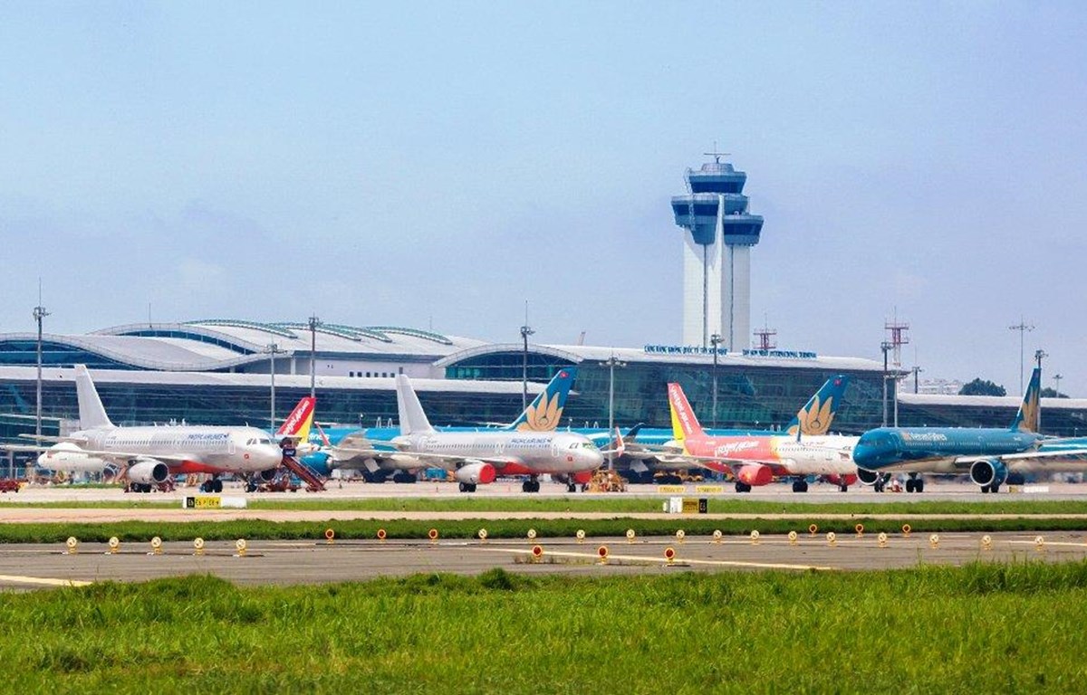 Hơn 23 triệu lượt khách trong 6 tháng đầu năm, hàng không Việt đang hồi phục - 1