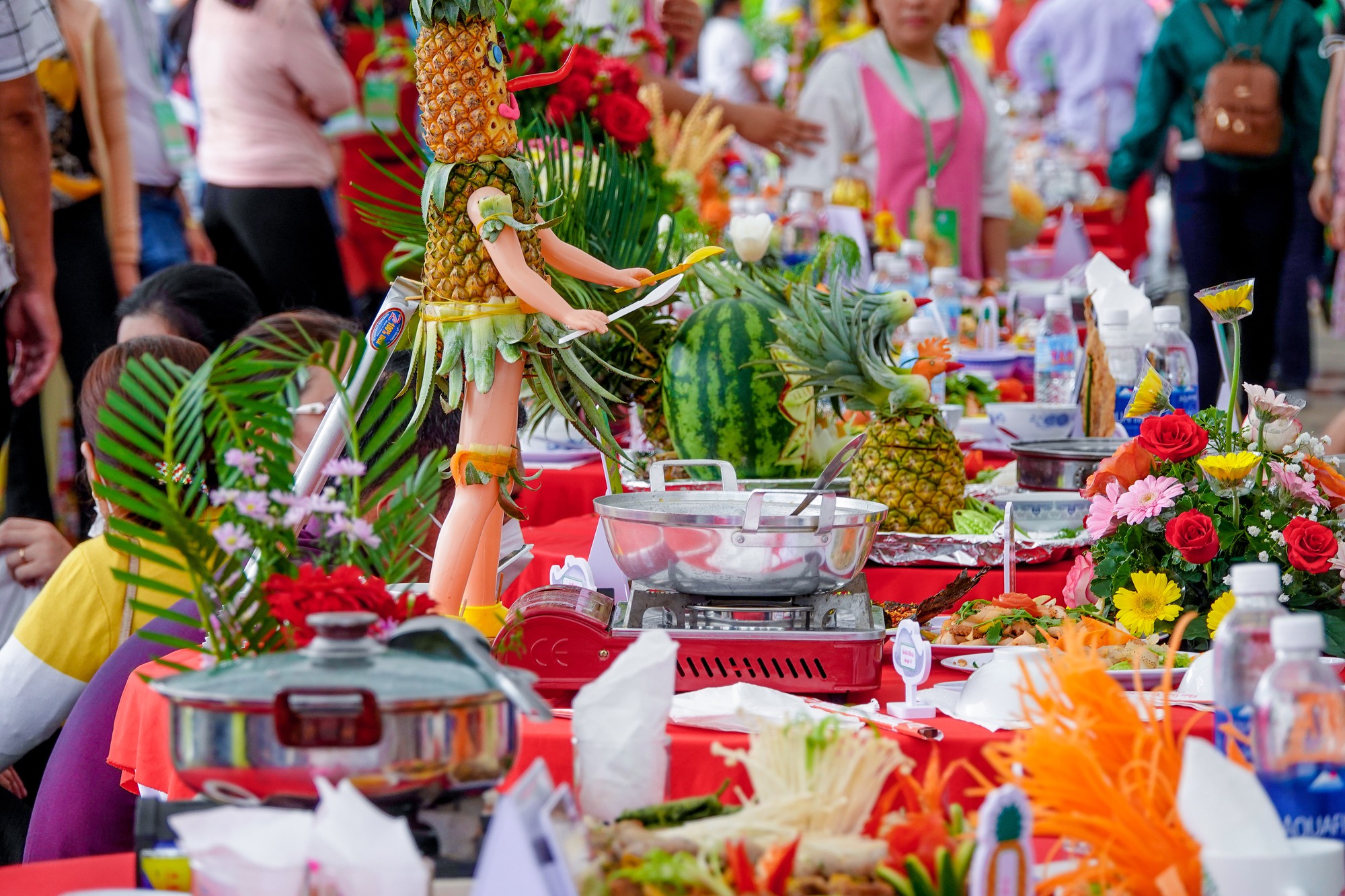 Việt Nam tiếp tục lập 2 kỷ lục thế giới về món ăn từ cá thác lác và trái khóm - 1
