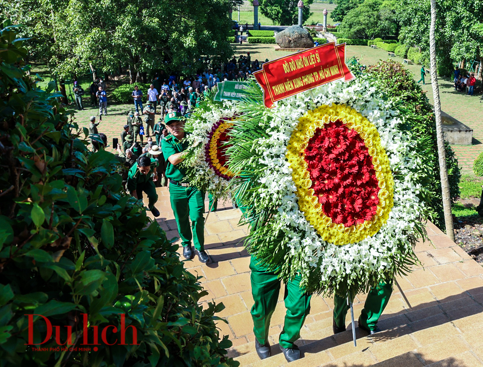 Long trọng Lễ dâng hương tưởng niệm Liệt sĩ TNXP tại Bến Cầu, Tây Ninh - 2