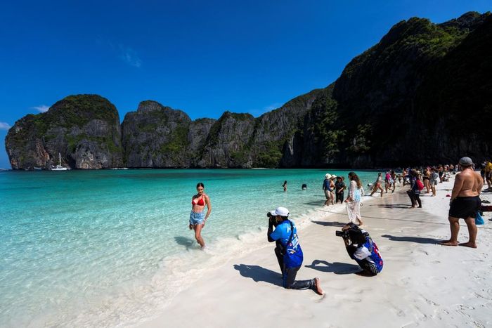 Thái Lan lại đóng cửa vịnh Maya 2 tháng để phục hồi hệ sinh thái - 1