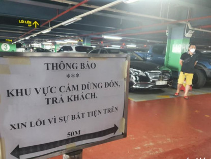 Chuyển động - Xe công nghệ ngưng 'leo lầu' đón khách ở nhà xe sân bay Tân Sơn Nhất