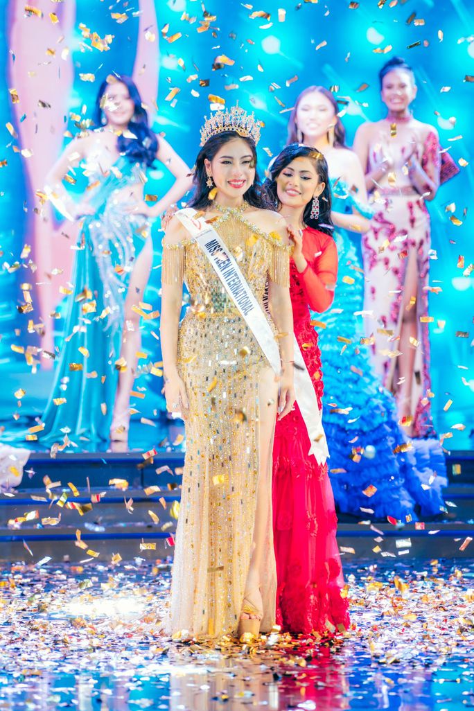Nhan sắc nữ sinh Việt đăng quang cuộc thi Hoa hậu Thanh thiếu niên quốc tế - 1