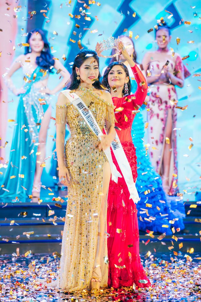 Nhan sắc nữ sinh Việt đăng quang cuộc thi Hoa hậu Thanh thiếu niên quốc tế - 6