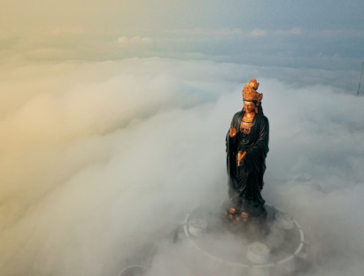 Chuyện hay - Khám phá ượng Phật Bà bằng đồng cao nhất Châu Á trên đỉnh Bà Đen