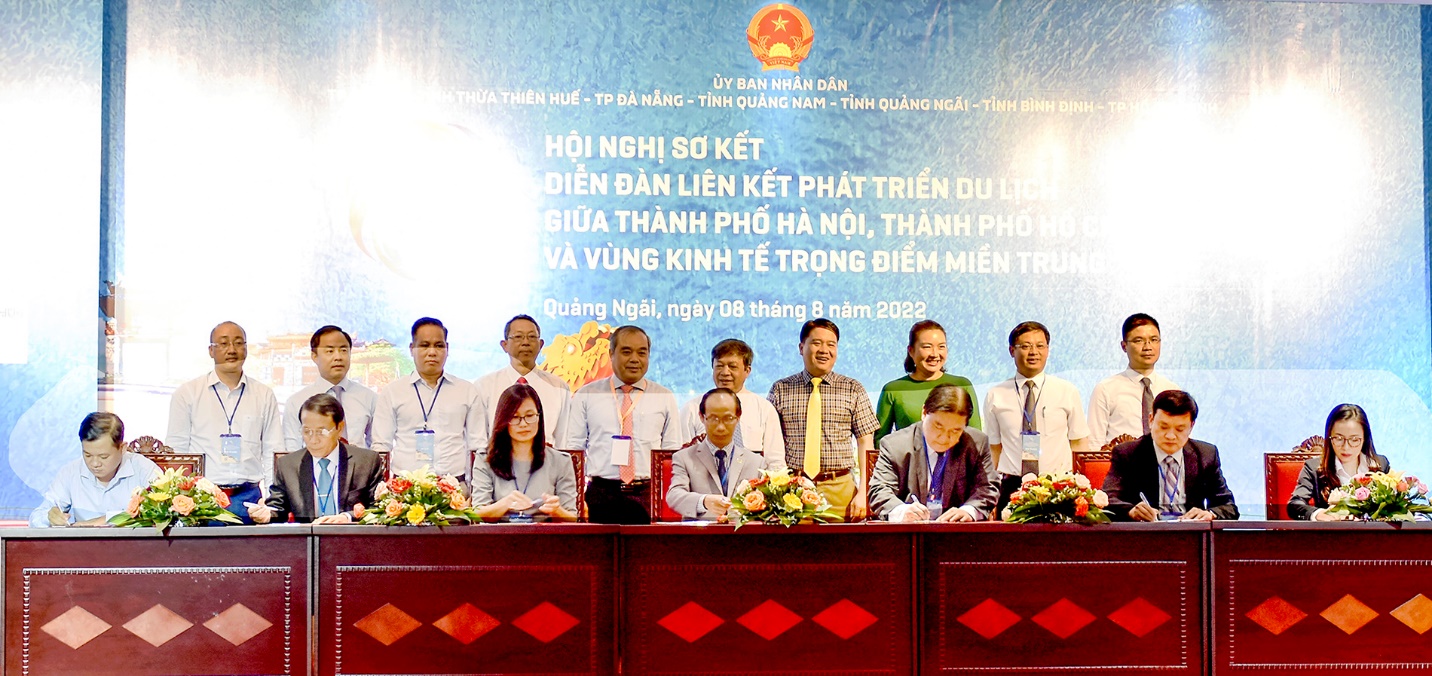 Liên kết du lịch TP.HCM, Hà Nội và các tỉnh miền Trung cần có sản phẩm đặc thù - 1