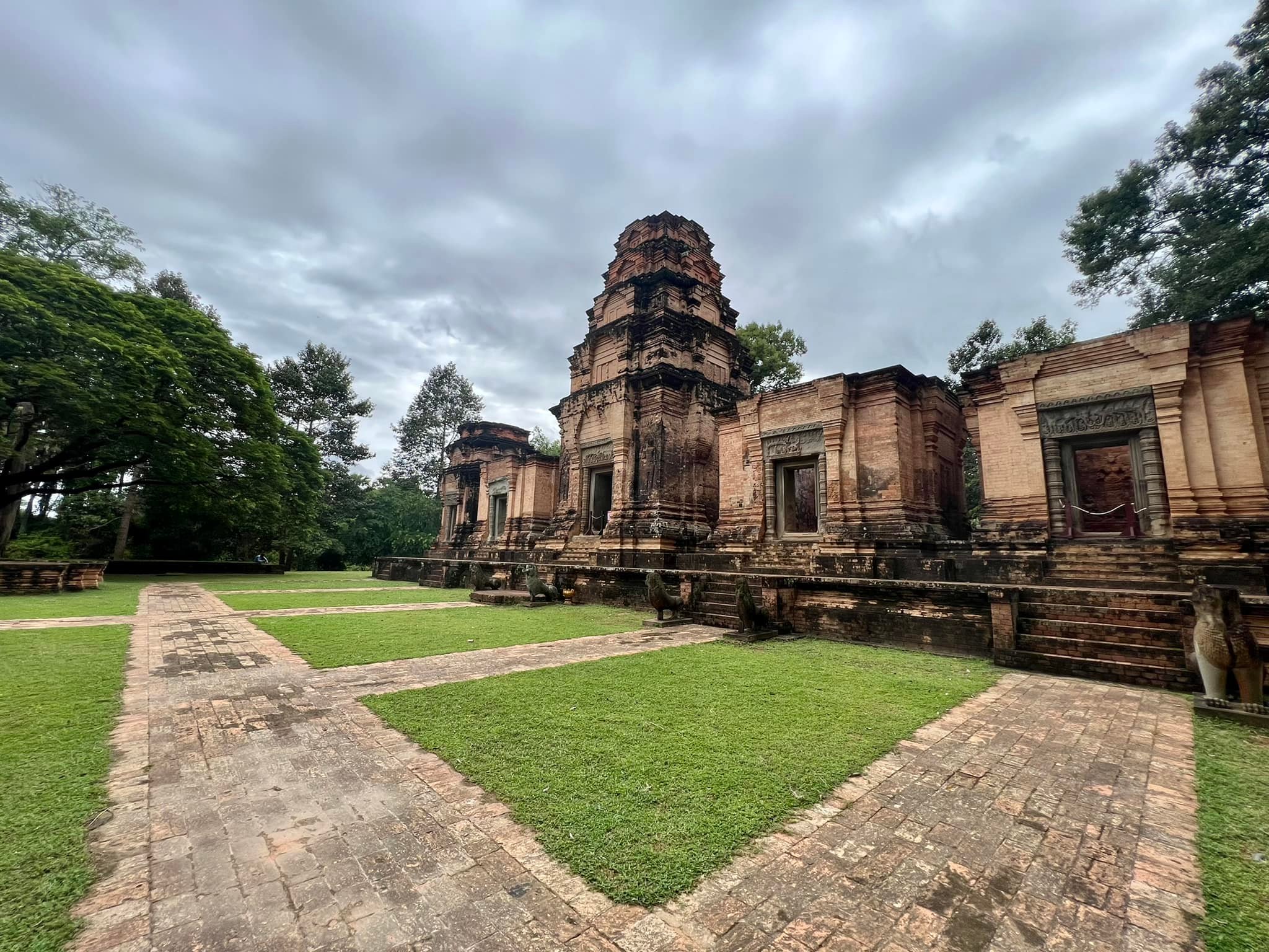 Chạy bộ để du lịch, thu vào tầm mắt vẻ đẹp yên ả của Angkor - 8