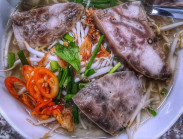 Lạ lùng hủ tiếu pate: Đặc sản chỉ Bến Tre mới có