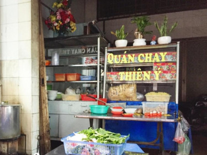  - Có gì hấp dẫn ở "Ẩm thực chay xóm Giá" tuổi đời hơn 40 năm tại Sài Gòn?