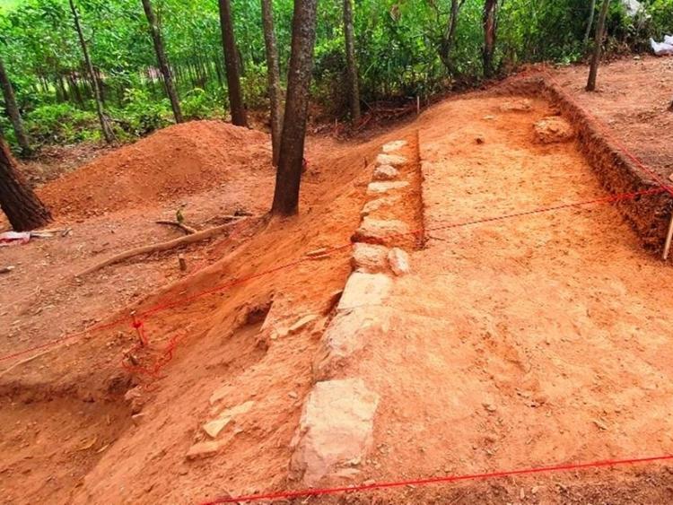 Đề xuất mở rộng khai quật khảo cổ di tích Núi Bân