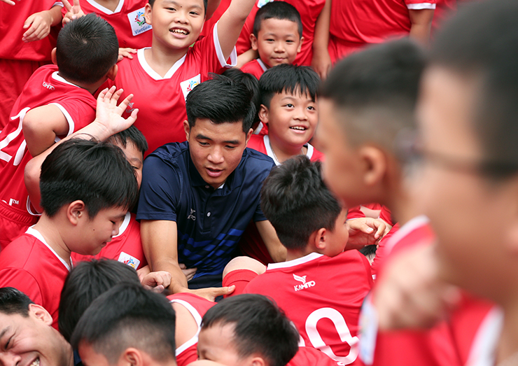 Các ngôi sao bóng đá Việt Nam thất thủ trước đội bóng có 2000 cầu thủ - 7