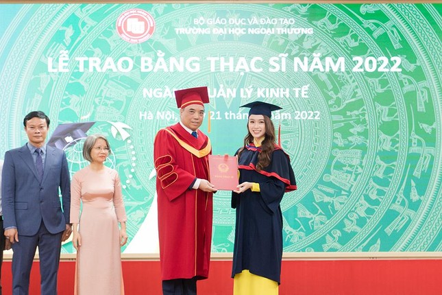 Người đẹp Truyền thông HHVN 2016 Ngọc Vân tốt nghiệp thạc sĩ Kinh tế loại xuất sắc - 3