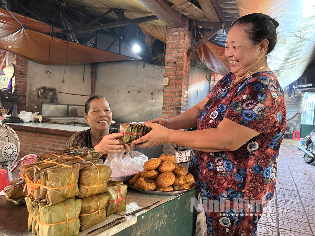 Duy trì nghề làm bánh có tuổi đời hơn 100 năm - 1