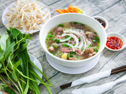 Ăn gì - Bánh mì, cà phê, phở Việt Nam lọt top 50 món ăn đường phố ngon nhất châu Á