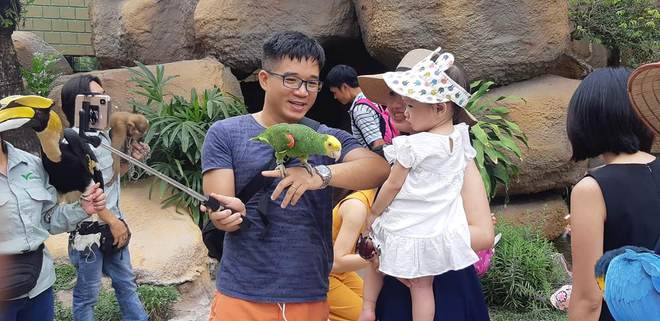 Những vườn thú giúp trẻ nhỏ được trải nghiệm tiếp xúc động vật ở cự ly gần - 13