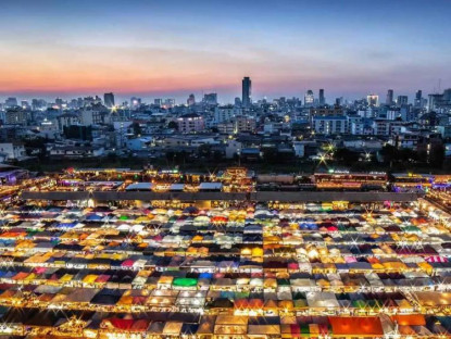 Du khảo - 8 chợ đêm không thể bỏ qua ở Bangkok cho tín đồ ẩm thực và thời trang