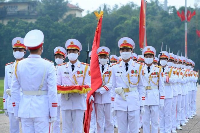 Lễ thượng cờ mừng Quốc khánh ở Lăng Chủ tịch Hồ Chí Minh - 1