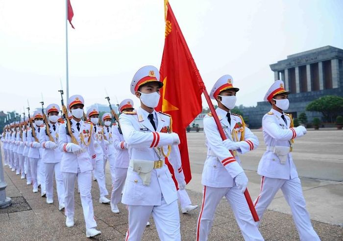 Lễ thượng cờ mừng Quốc khánh ở Lăng Chủ tịch Hồ Chí Minh - 5
