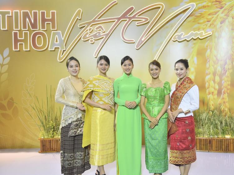 Gala Tinh hoa Gạo Việt: Lời chào hứng khởi gửi đến du khách quốc tế