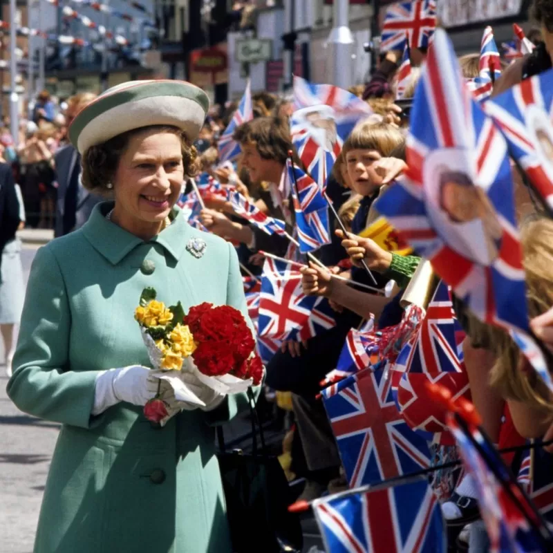 Cuộc đời Nữ hoàng Elizabeth II qua những bức ảnh - 11