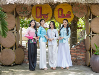 Giải trí - Top 25 Hoa khôi Sông Vàm 2022 duyên dáng với áo bà ba, quảng bá du lịch Long An
