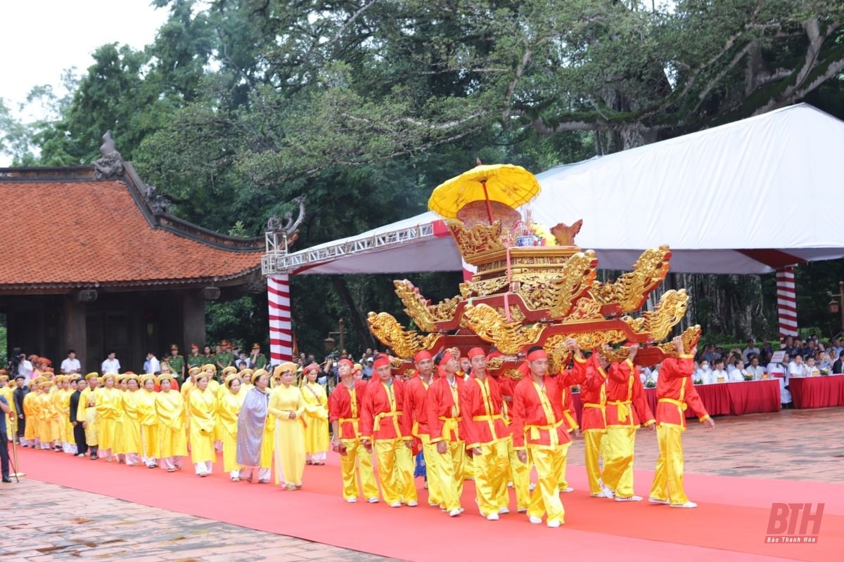 Lễ hội Lam Kinh trở lại sau 2 năm vắng bóng vì đại dịch - 2