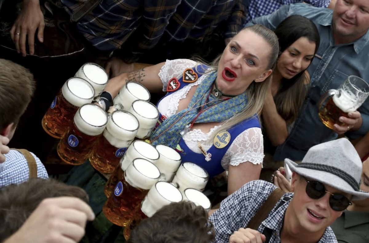 Lễ hội bia Đức trở lại, giá tăng chưa từng có - 1