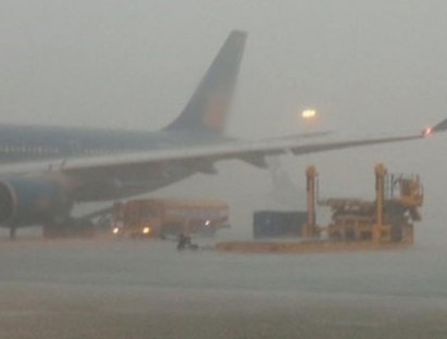 Chuyển động - 10 sân bay tạm đóng cửa vì bão Noru