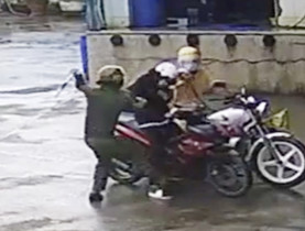  - 3 cảnh sát đánh 2 học sinh ở Sóc Trăng