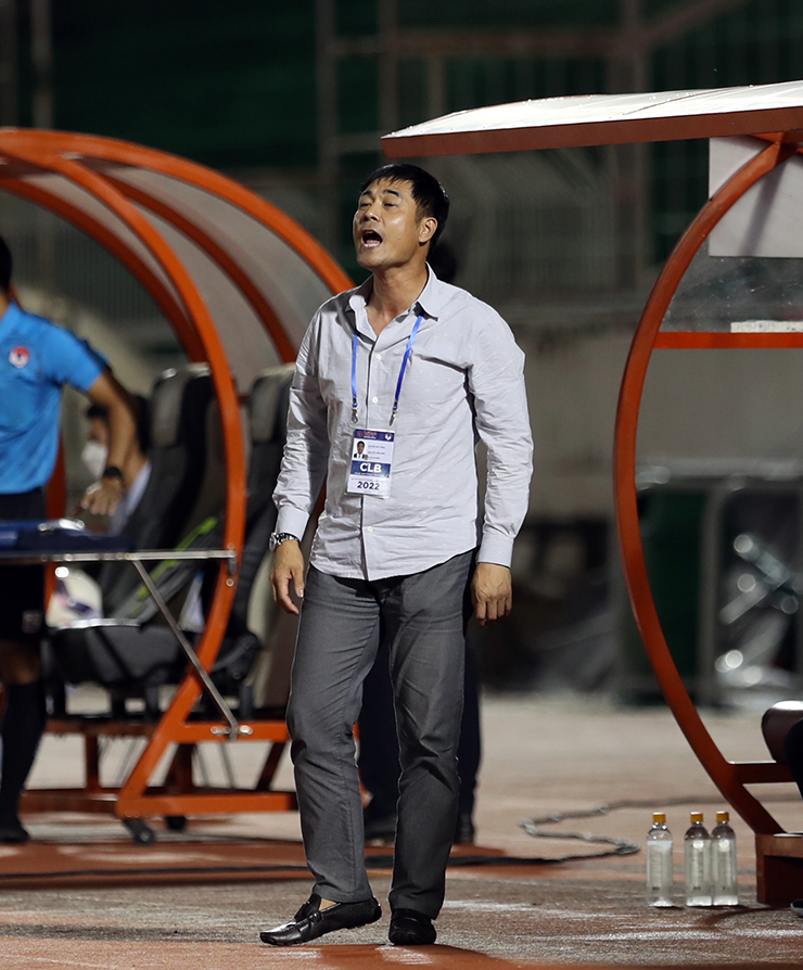 Dàn huyền thoại bóng đá Việt Nam đấu trí đầy cảm xúc ở "chung kết ngược" V-League - 2