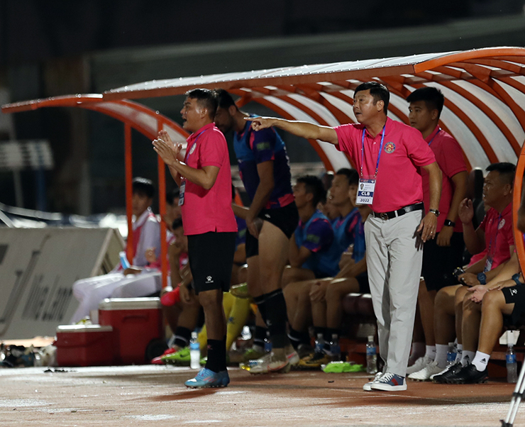 Dàn huyền thoại bóng đá Việt Nam đấu trí đầy cảm xúc ở "chung kết ngược" V-League - 5