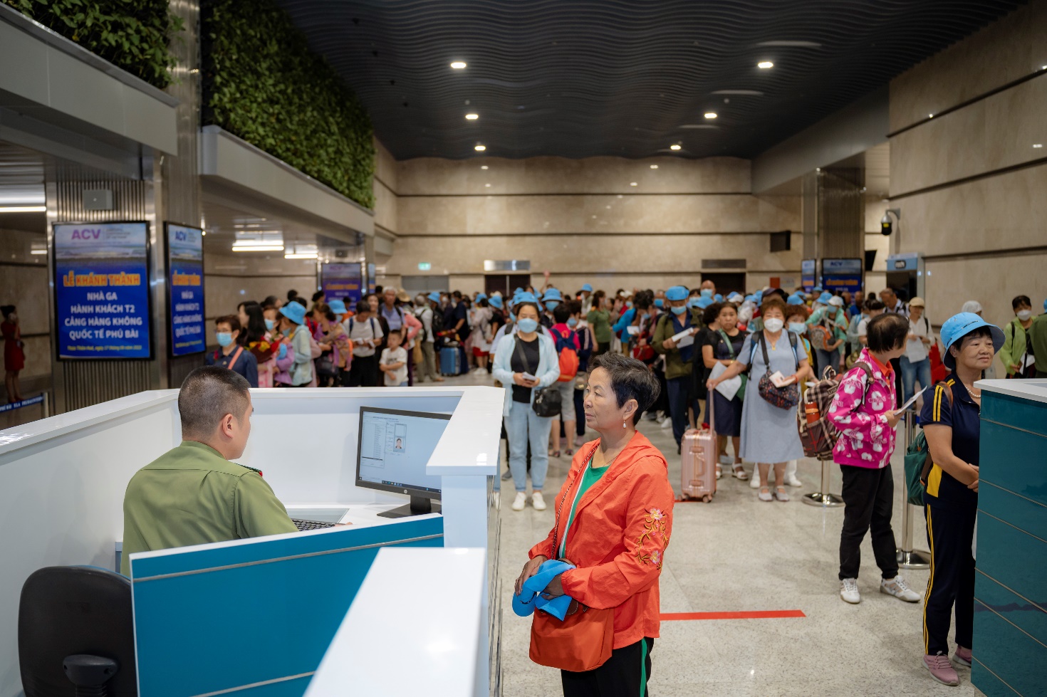 Đón chuyến bay quốc tế đầu tiên đến Nhà ga T2 - Cảng Hàng không quốc tế Phú Bài - 15