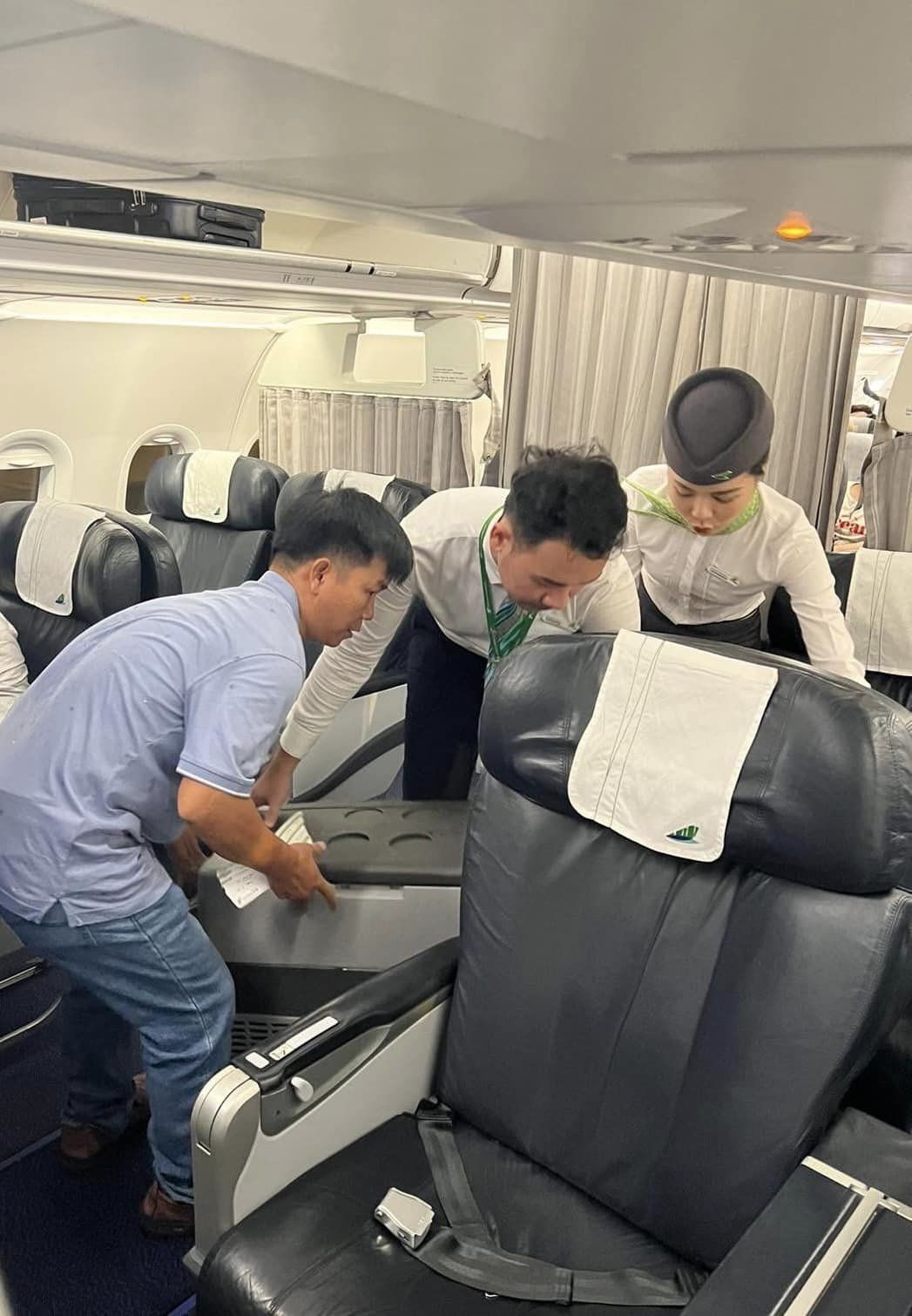 Chuyến bay đặc biệt nhất trong đời của 159 hành khách tuyến Hà Nội - Huế - 3