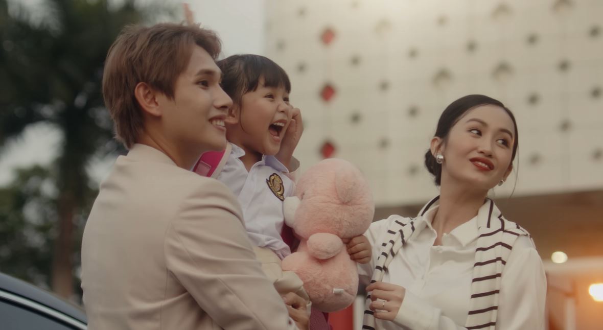 Song Luân gây xúc động khi ra mắt MV "Sang trang" dựa trên phim Nhà bà Nữ - 5